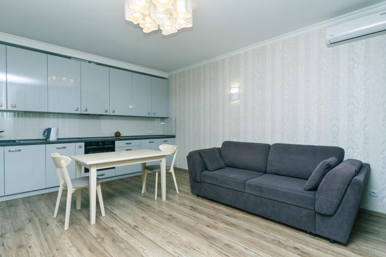 Лучшая Квартира В Броварах Brovary Luaran gambar